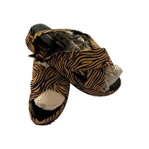 Intentionally Blank Sum Genuine Calf Hair Platform Sandals (Size 9)